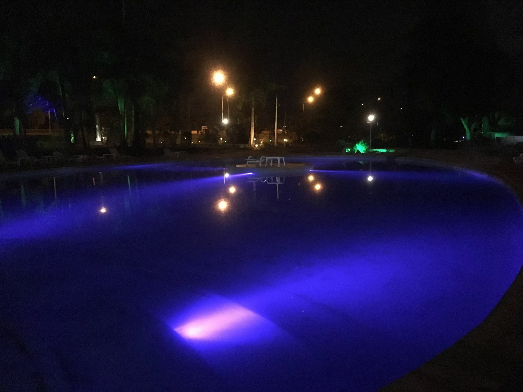 Tangoinn Club Iguazu Party Luxury Hostel Puerto Iguazu Exterior photo