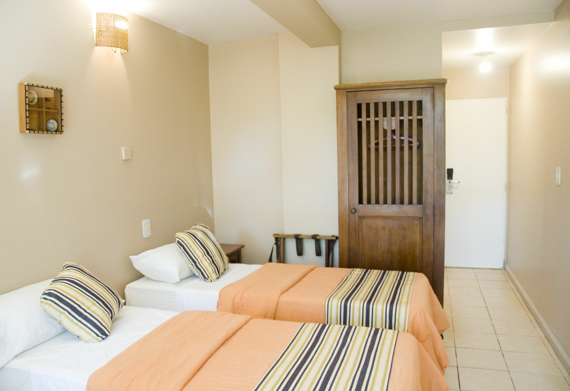 Tangoinn Club Iguazu Party Luxury Hostel Puerto Iguazu Exterior photo